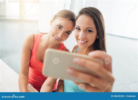 Face Sitting Selfies .